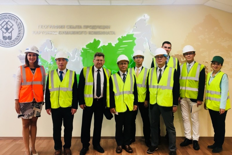 Топ-менеджеры компании «Mitsubishi Heavy Industries» и руководство  комбината обсудили программу модернизации гофропроизводства