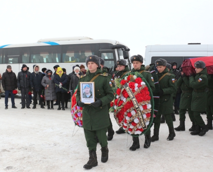 На комбинате простились с бойцом, погибшим в зоне СВО